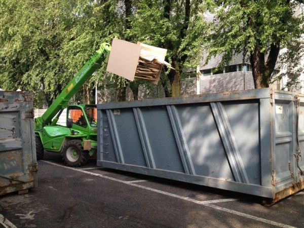 Strip out uffici fasi di scarico materiali