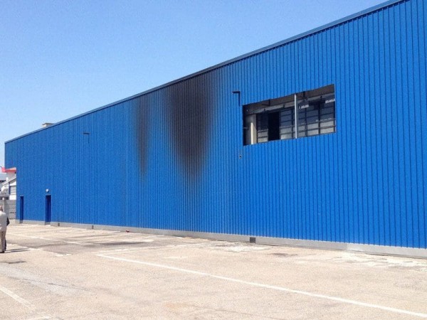 Facciata nello stato in cui l’ha lasciata il vecchio affittuario