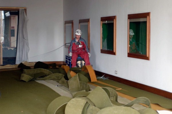 RIMOZIONE LINOLEUM E MOQUETTE, NOI ABBIAMO LA SOLUZIONE