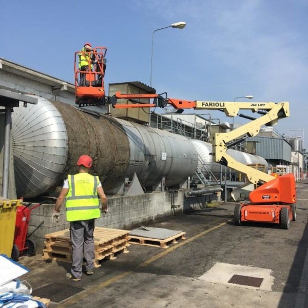 Dismissione reparto stoccaggio materie prime azienda chimica settore automotive